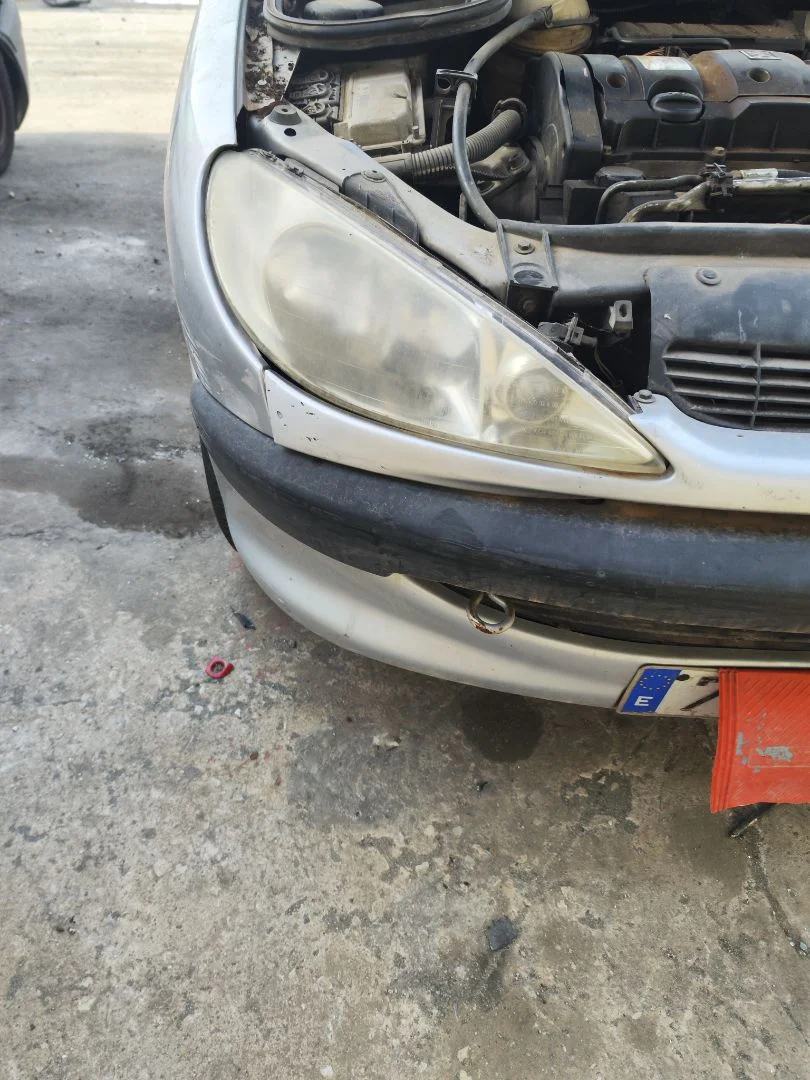 Foto de FARO DERECHO PEUGEOT 206 1.6 16V CAT (109 CV / 80 KW) referencia 6205S9