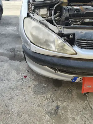 Foto de FARO DERECHO PEUGEOT 206 1.6 16V CAT (109 CV / 80 KW) referencia 6205S9
