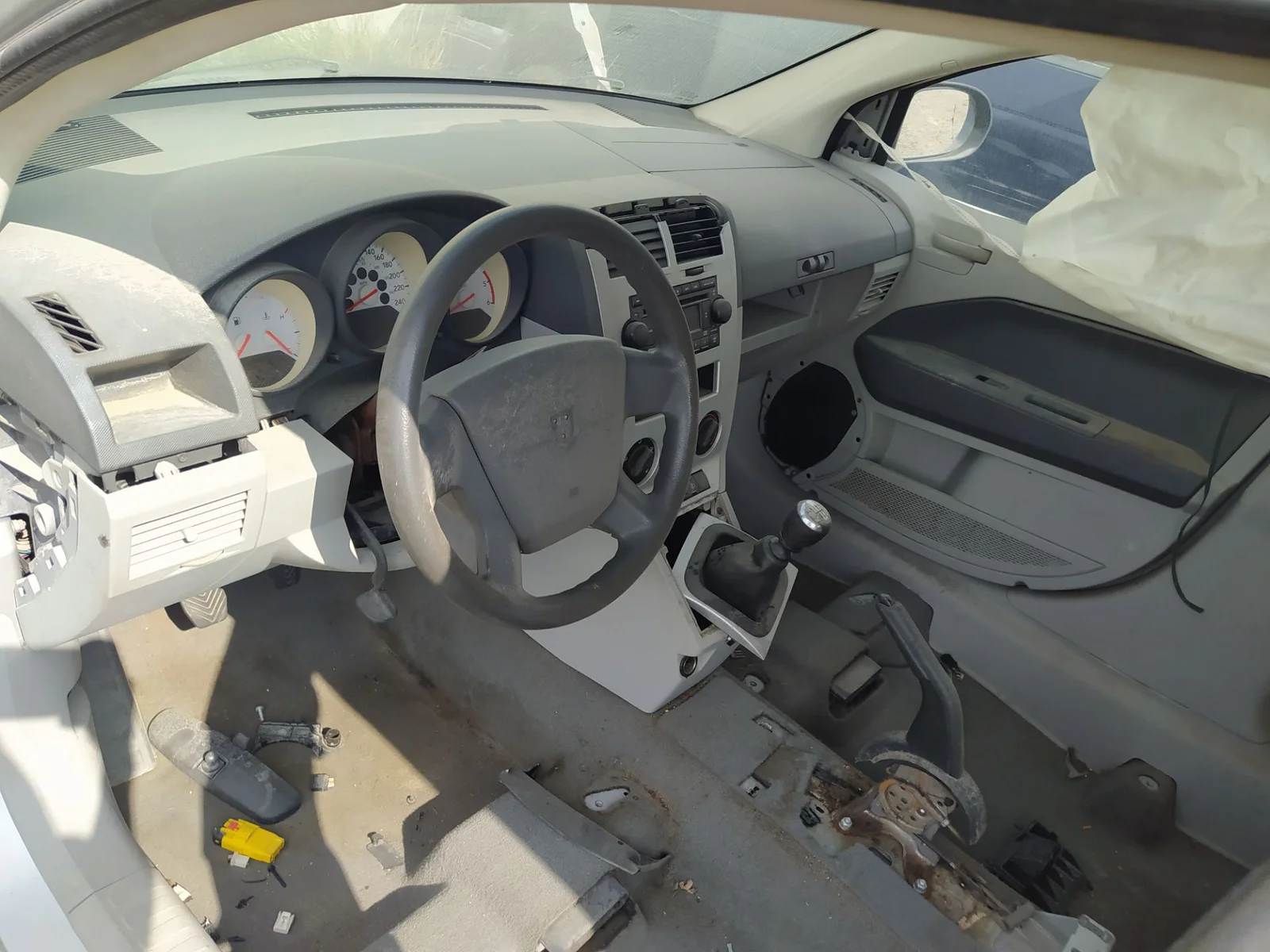 Foto de SALPICADERO DODGE CALIBER (PM) 2.0 16V CRD CAT (140 CV / 103 KW) referencia 05291714AD
