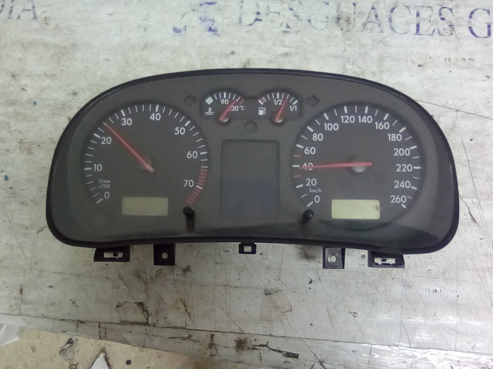 Foto de CUADRO INSTRUMENTOS VOLKSWAGEN GOLF IV BERLINA (1J1)(10.1997) 1.6 (101 CV / 74 KW) referencia 962476280000