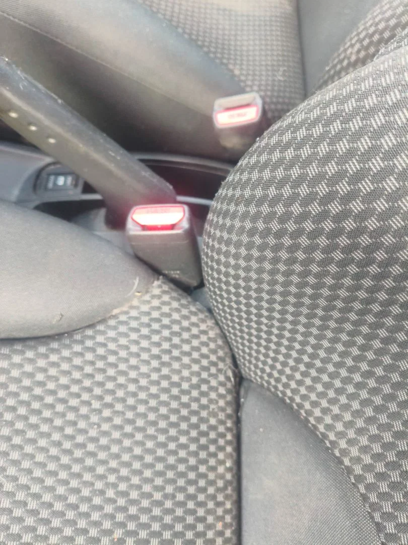 Foto de ENGANCHE CINTURON DELANTERO IZQUIERDO NISSAN NOTE (E11E) 1.4 CAT (88 CV / 65 KW)