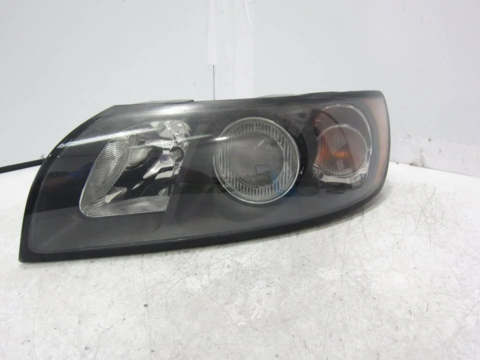 Foto de FARO IZQUIERDO VOLVO S40 BERLINA 2.5 20V Turbo CAT (220 CV / 162 KW) referencia 30678898
