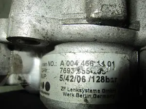 Foto de BOMBA DIRECCION MERCEDES-BENZ CLASE S (BM 220) BERLINA 5.0 V8 24V CAT (306 CV / 225 KW) referencia A0044661191 foto 2