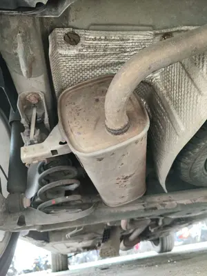 Foto de SILENCIADOR TRASERO RENAULT CLIO III 1.2 16V (75 CV / 55 KW)