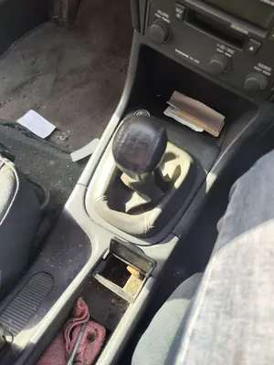 Foto de PALANCA CAMBIO VOLVO S40 BERLINA 1.9 Diesel CAT (116 CV / 85 KW)