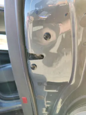 Foto de CERRADURA PUERTA TRASERA DERECHA VOLKSWAGEN TOUAREG (7L6) 4.2 V8 32V FSI (350 CV / 257 KW) referencia 3D4839015N