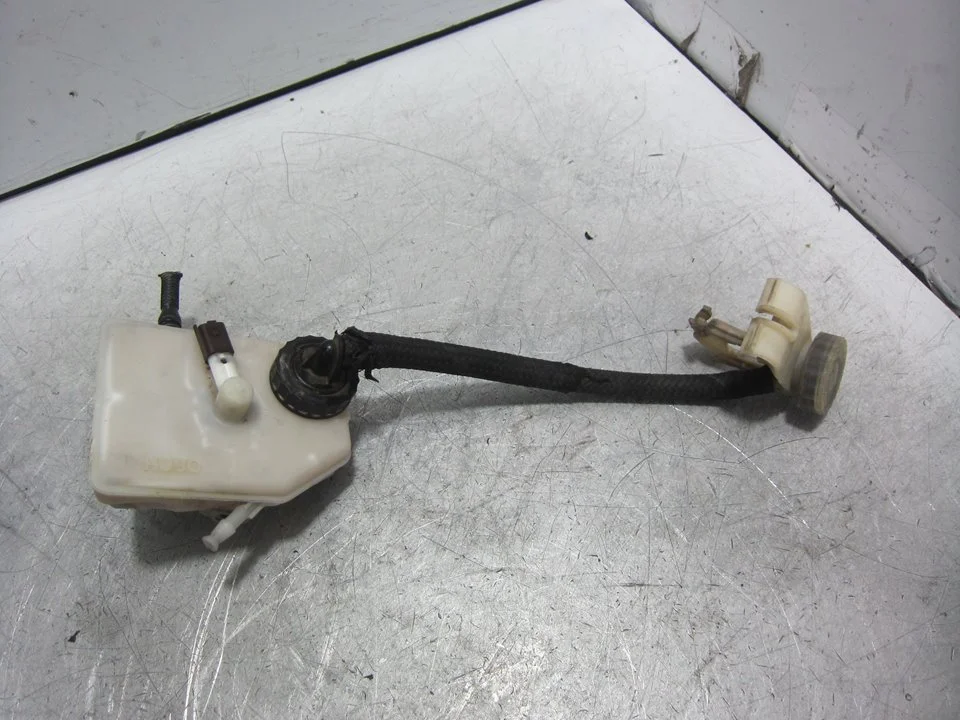 Foto de DEPOSITO LIQUIDO DE FRENOS CITROEN JUMPY referencia 0204221137