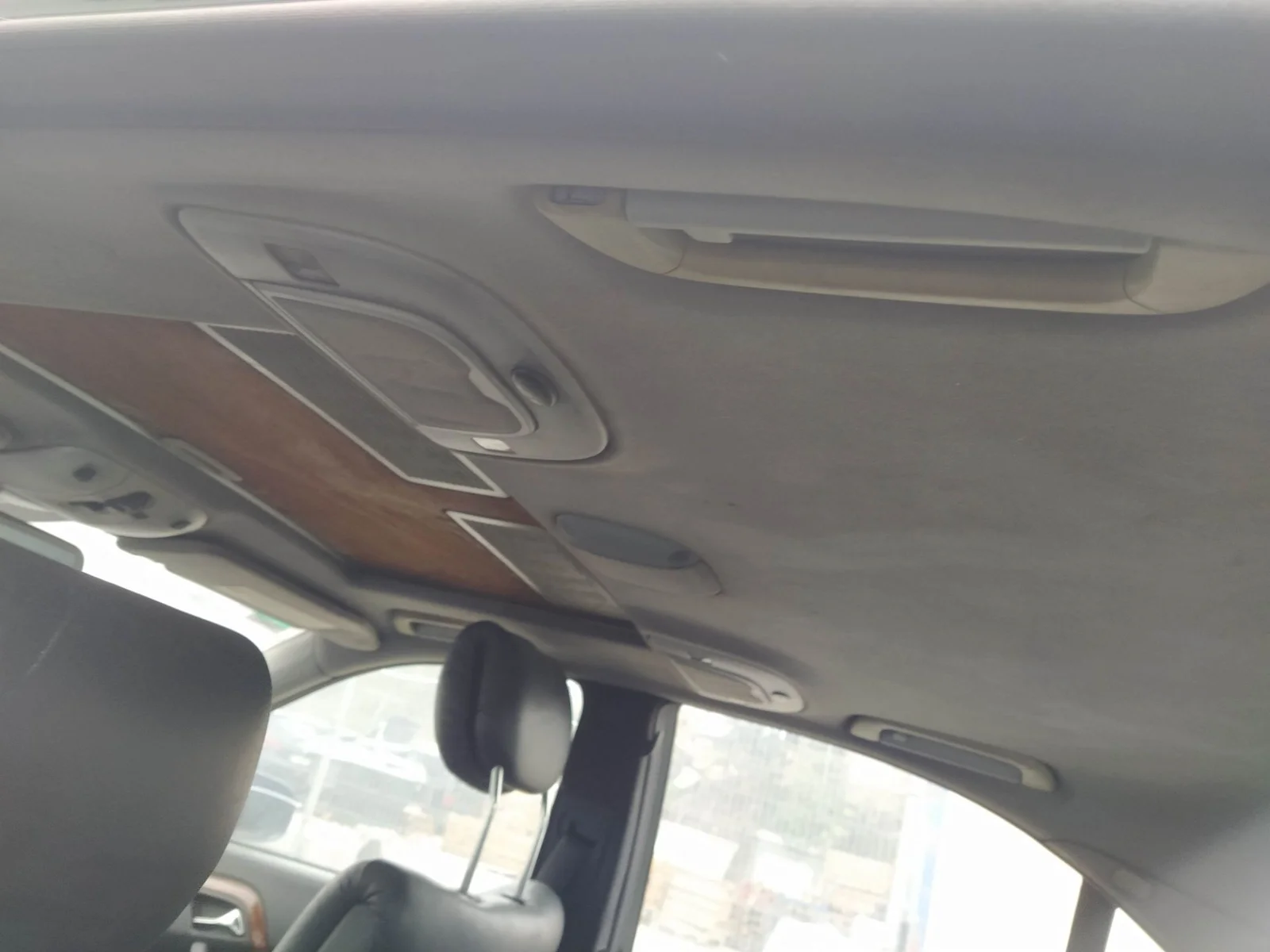 Foto de ASIDERO TECHO DELANTERO DERECHO MERCEDES-BENZ CLASE S (BM 220) BERLINA 3.2 CDI CAT (197 CV / 145 KW) referencia A2208100751 FKZ