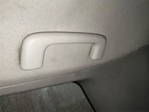 Foto de ASIDERO TECHO TRASERO DERECHO MITSUBISHI GRANDIS (NA0W)
