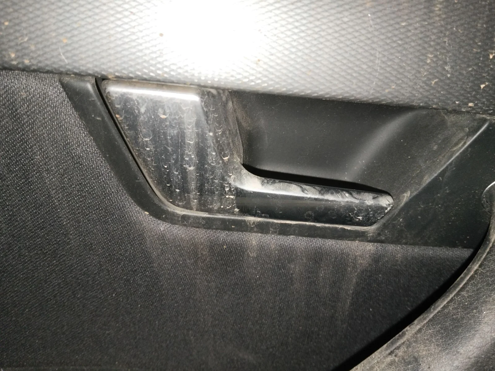 Foto de MANETA INTERIOR TRASERA IZQUIERDA AUDI A4 BERLINA (8E)