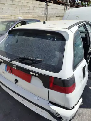 Foto de PORTON TRASERO SEAT IBIZA (6K1) 1.4 (60 CV / 44 KW) foto 2