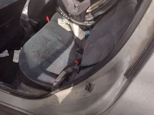 Foto de CINTURON SEGURIDAD TRASERO IZQUIERDO PEUGEOT 206 1.9 Diesel (69 CV / 51 KW)