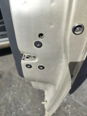 Foto de CERRADURA PUERTA DELANTERA DERECHA RENAULT MEGANE II COUPE/CABRIO 1.5 dCi Diesel (106 CV / 78 KW) referencia 8200493188