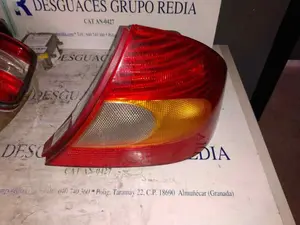 Foto de PILOTO TRASERO DERECHO FORD MONDEO BERLINA (GD) referencia 96BG13A602 foto 2