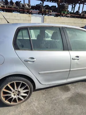 Foto de PUERTA TRASERA DERECHA VOLKSWAGEN GOLF V (1K1)(10.2003) 1.4 16V TSI (170 CV / 125 KW)