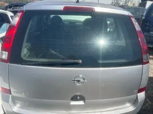 Foto de PORTON TRASERO OPEL MERIVA 1.6 16V (101 CV / 74 KW) referencia 93174370 foto 2