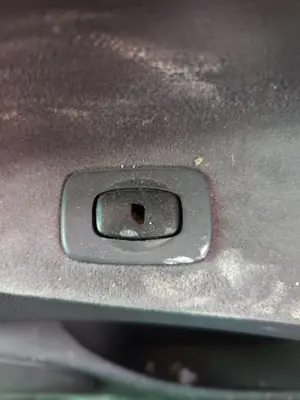 Foto de MANDO ELEVALUNAS TRASERO DERECHO CITROEN C5 BERLINA 2.0 HDi (109 CV / 80 KW)