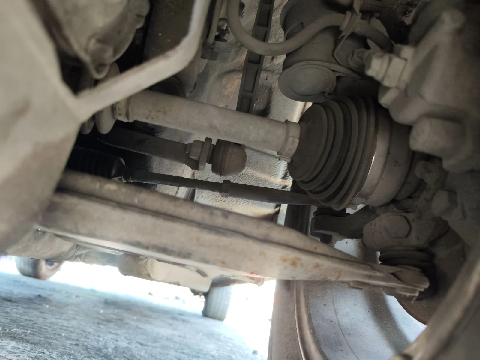Foto de BRAZO SUSPENSION DELANTERO IZQUIERDO OPEL ZAFIRA A 2.0 DTI (101 CV / 74 KW)