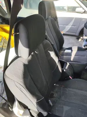 Foto de ASIENTO DELANTERO DERECHO RENAULT SCENIC II (JM) 1.5 dCi Diesel (106 CV / 78 KW) foto 4