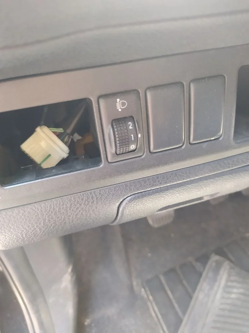 Foto de INTERRUPTOR NISSAN NOTE (E11E) 1.4 CAT (88 CV / 65 KW)