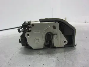 Foto de CERRADURA PUERTA TRASERA IZQUIERDA BMW SERIE 1 BERLINA (E81/E87) 1.6 16V CAT (116 CV / 85 KW) referencia 7167075 foto 4