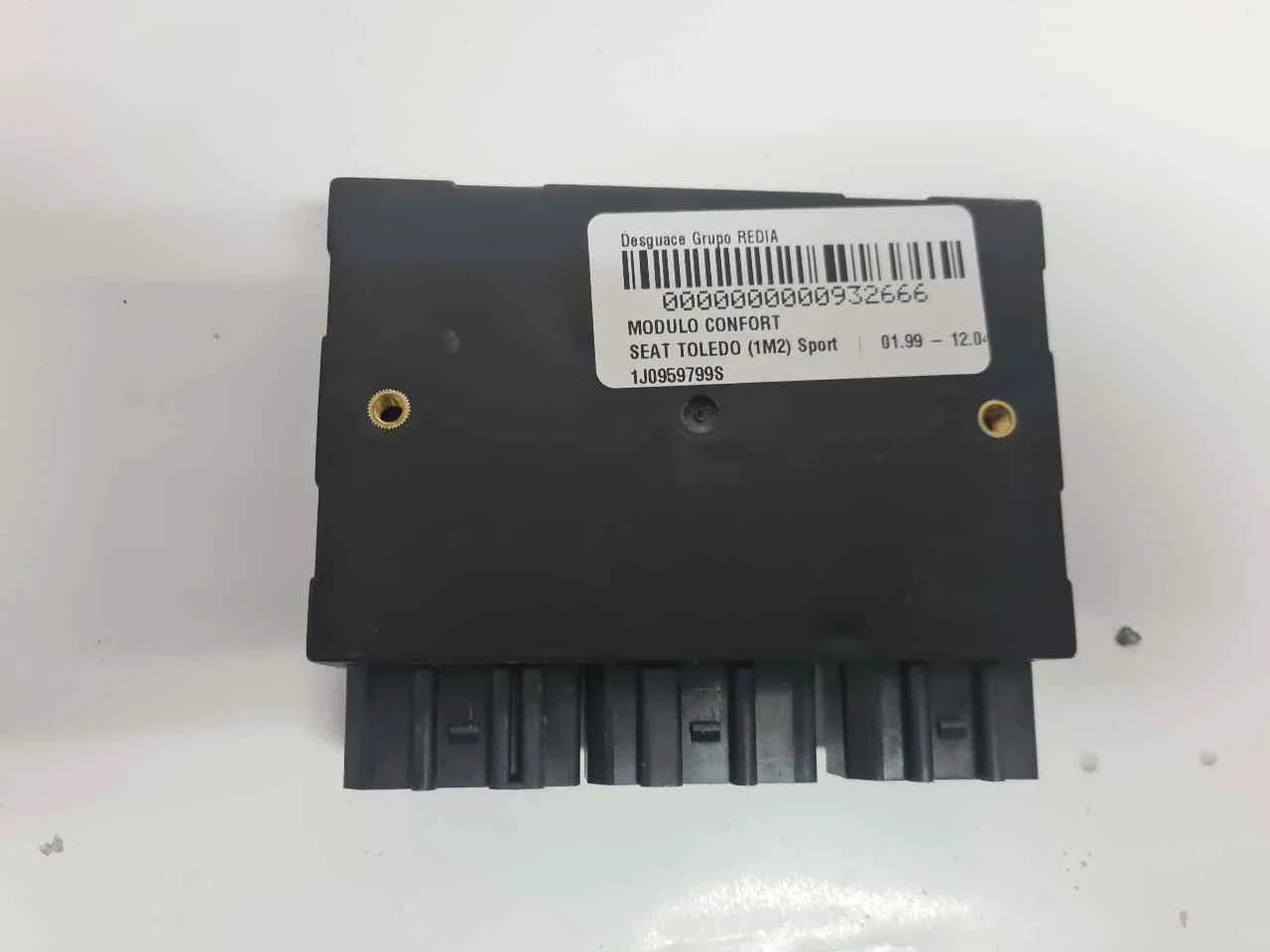 Foto de MODULO CONFORT SEAT TOLEDO (1M2) referencia 1J0959799S