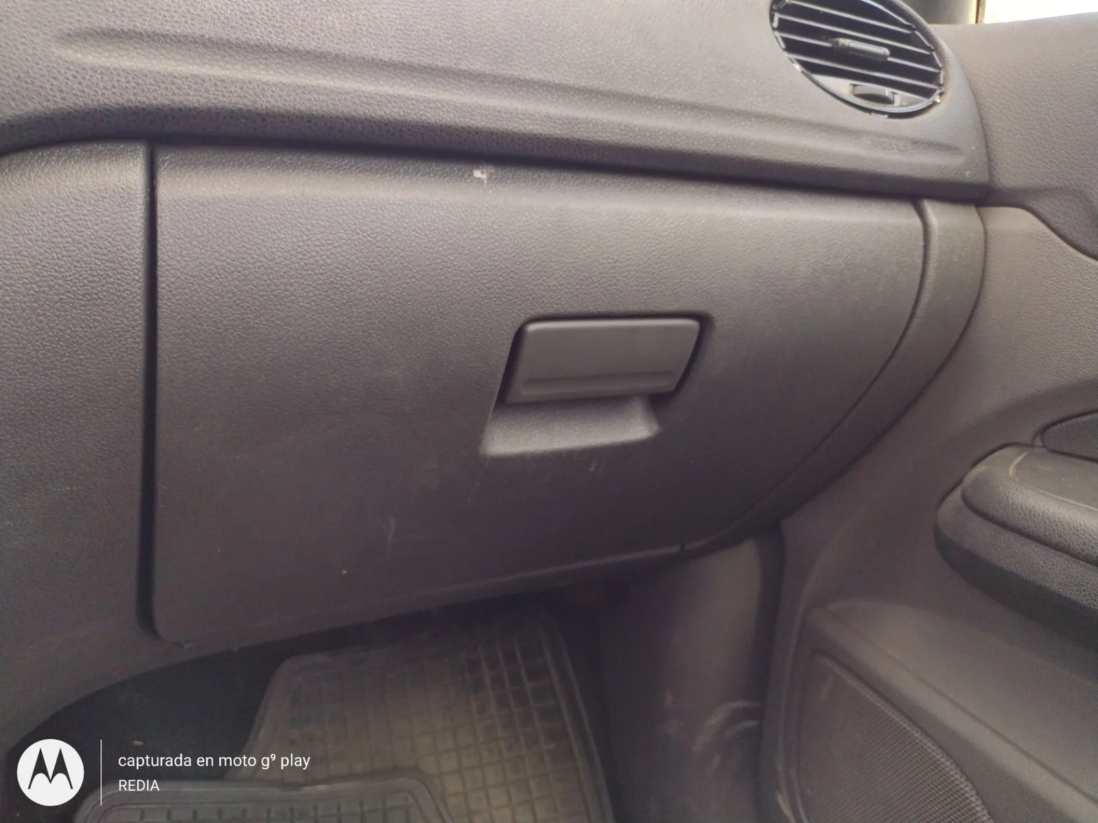 Foto de GUANTERA FORD FOCUS SPORTBREAK (CAP) 1.6 16V CAT (101 CV / 74 KW) referencia 1541981