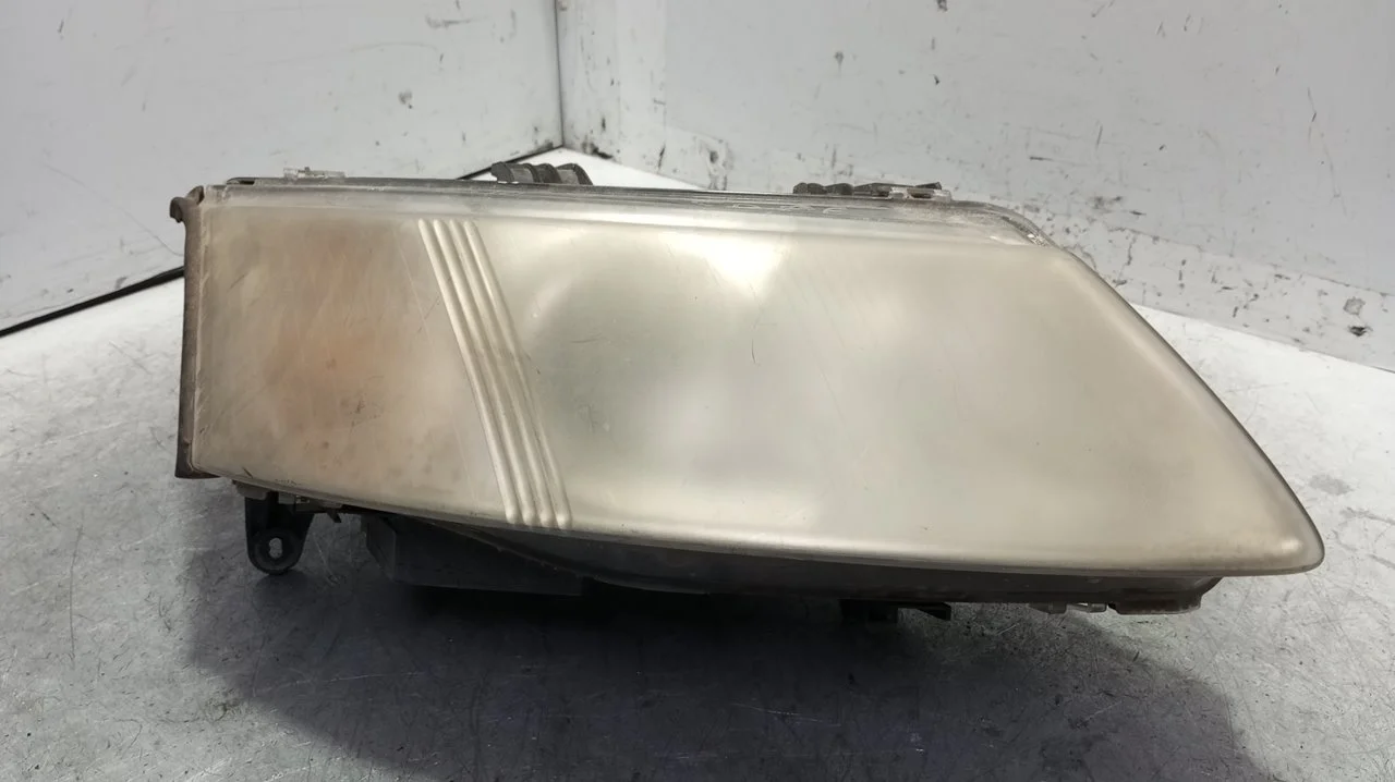 Foto de FARO DERECHO SAAB 9-3 BERLINA 1.9 TiD CAT (150 CV / 110 KW) referencia 5327861