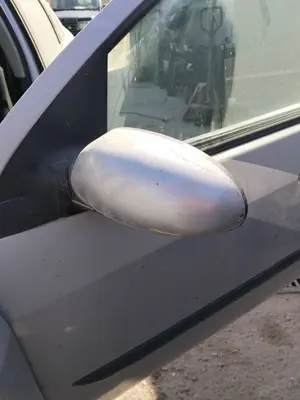 Foto de RETROVISOR IZQUIERDO FORD FOCUS BERLINA (CAK) 1.6 16V CAT (101 CV / 74 KW) referencia 1347112 foto 2