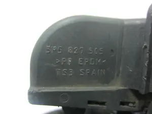 Foto de CERRADURA MALETERO / PORTON SEAT TOLEDO (5P2) 1.9 TDI (105 CV / 77 KW) referencia 5P5827505 foto 4