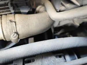 Foto de INTERCOOLER RENAULT SCENIC II (JM) 1.5 dCi Diesel (106 CV / 78 KW) referencia 8200700172 foto 6