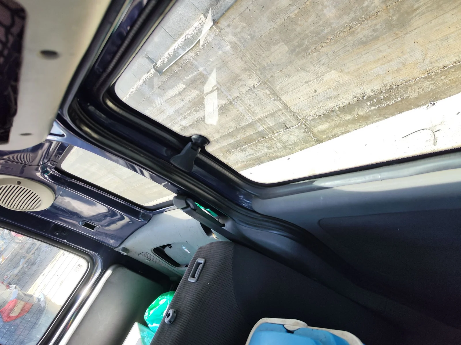 Foto de CINTURON SEGURIDAD TRASERO IZQUIERDO OPEL COMBO (CORSA C) 1.3 16V CDTI CAT (Z 13 DT / LN9) (69 CV / 51 KW)