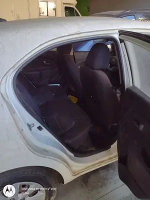 Foto de GOMAS CONTORNO PUERTA KIA RIO (UB) 1.2 CAT (86 CV / 63 KW)
