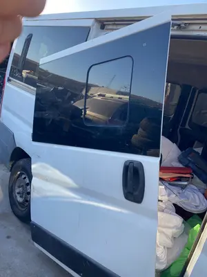 Foto de PUERTA TRASERA DERECHA CITROEN JUMPER FURGON