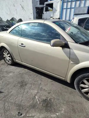 Foto de PUERTA DELANTERA DERECHA RENAULT MEGANE II COUPE/CABRIO 1.5 dCi Diesel (106 CV / 78 KW) referencia 7751474926 foto 2