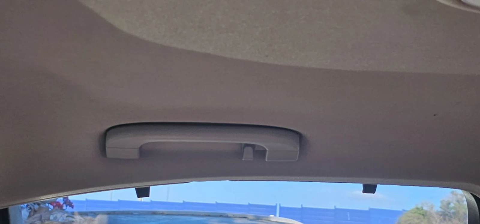 Foto de ASIDERO TECHO TRASERO IZQUIERDO BMW SERIE 3 BERLINA (E90) 2.0 CAT (129 CV / 95 KW)