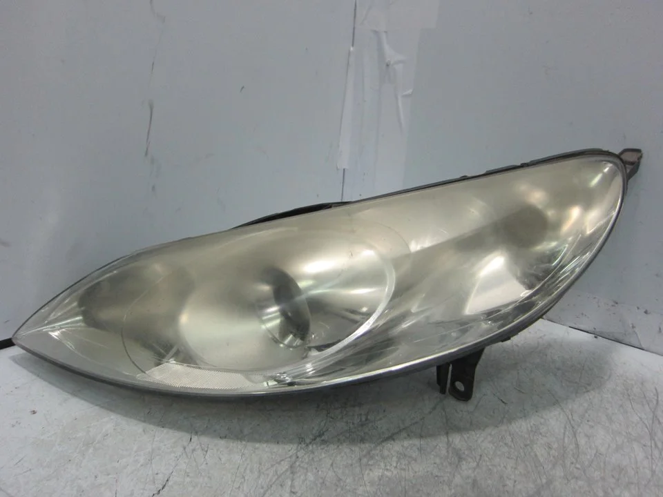 Foto de FARO IZQUIERDO PEUGEOT 407 1.6 HDi FAP CAT (9HZ / DV6TED4) (109 CV / 80 KW) referencia 0301213201