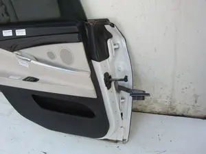 Foto de PUERTA TRASERA IZQUIERDA BMW SERIE 5 GRAN TURISMO (F07) 3.0 24V Turbo (306 CV / 225 KW) foto 4