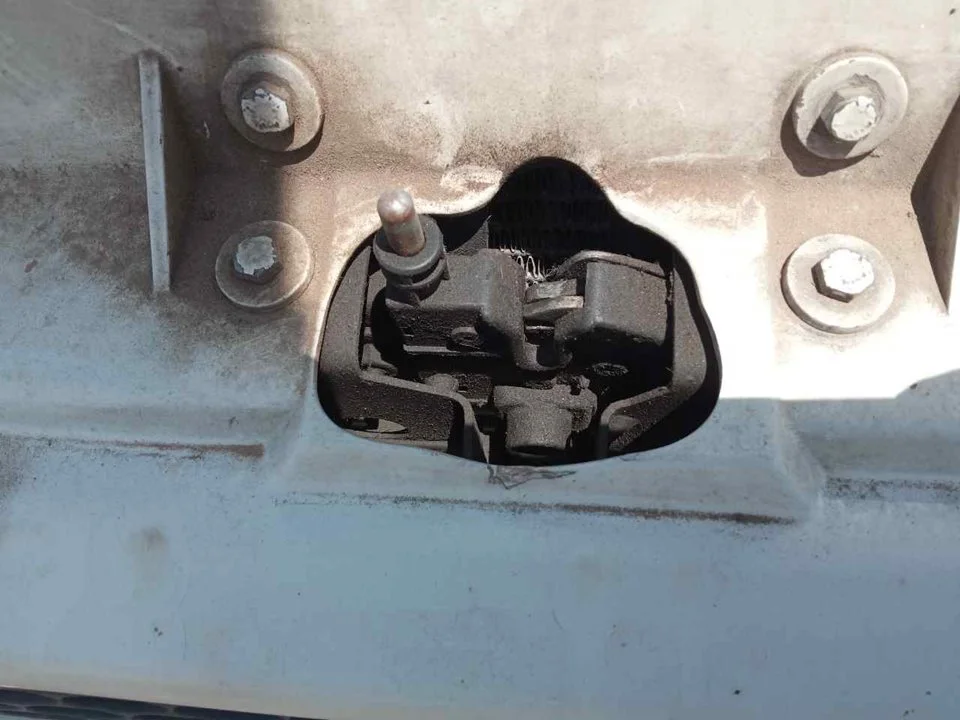 Foto de CERRADURA CAPO FORD TRANSIT CAJA ABIERTA (FY) 2.4 TDE CAT (125 CV / 92 KW)