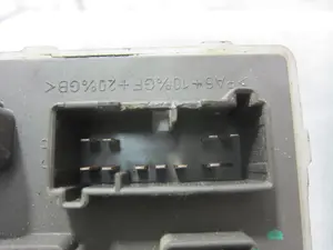 Foto de CAJA RELES / FUSIBLES FORD FOCUS BERLINA (CAK) 1.6 16V CAT (101 CV / 74 KW) referencia 2M5T14A073AB foto 6