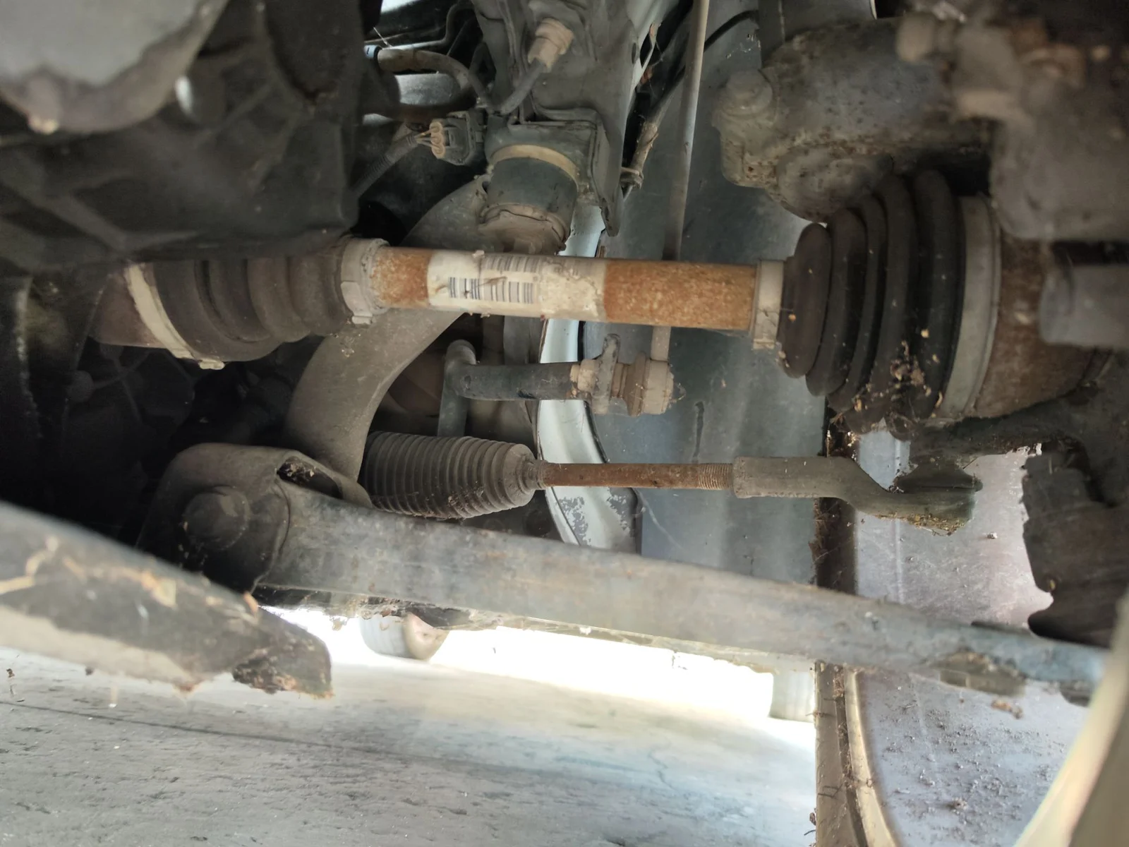 Foto de TRANSMISION DELANTERA IZQUIERDA FORD FOCUS BERLINA (CAP) 1.8 TDCi Turbodiesel CAT (116 CV / 85 KW)