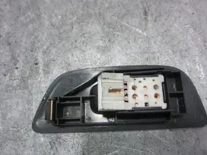 Foto de MANDO ELEVALUNAS DELANTERO DERECHO SUZUKI IGNIS RM (MH) 1.3 DDiS Diesel CAT (69 CV / 51 KW) referencia 76B816R foto 4