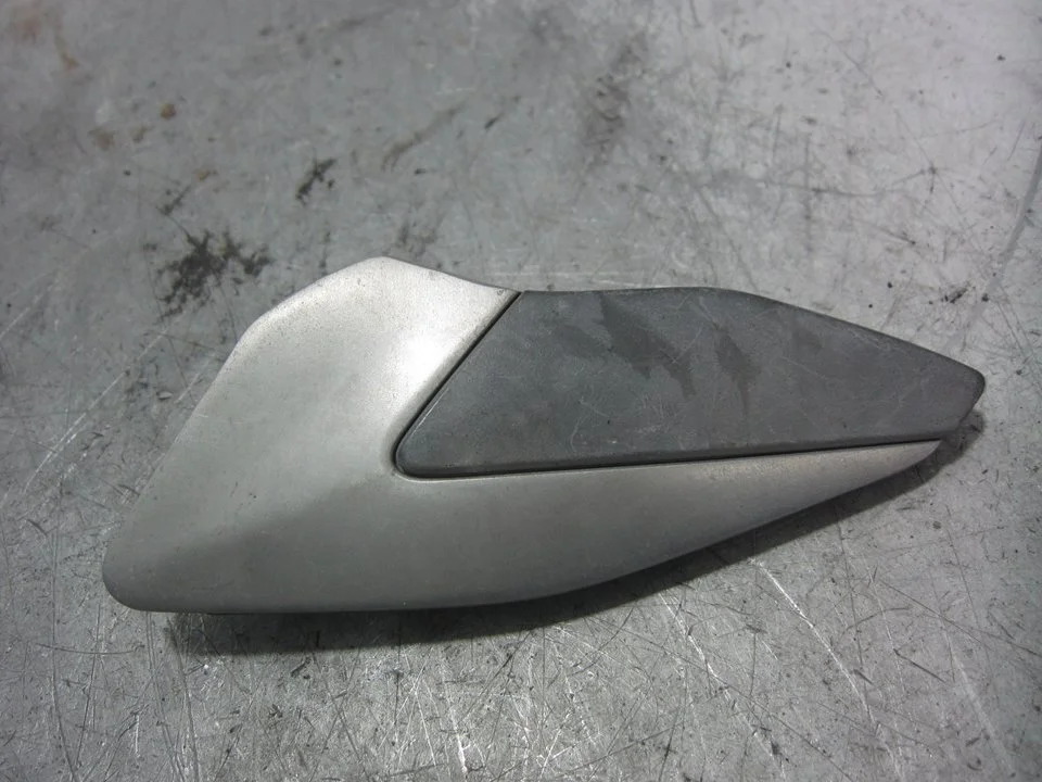 Foto de ESTRIBERA DERECHA HONDA PCX 125 125 cm3 - 9 kW (12 CV / 9 KW)