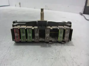 Foto de CAJA RELES / FUSIBLES CITROEN XSARA COUPE referencia 6R04231156B
