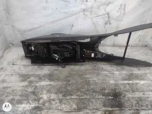 Foto de CONSOLA CENTRAL BMW SERIE 6 COUPE (E63) 4.4 V8 32V CAT (333 CV / 245 KW) foto 10