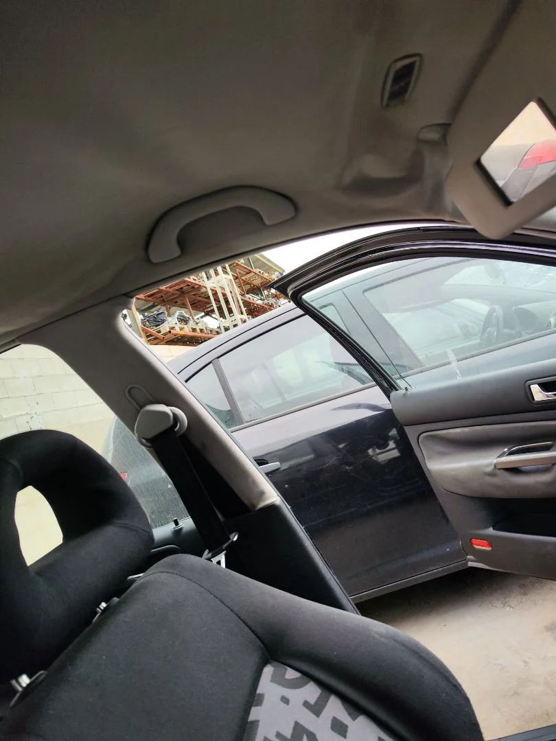 Foto de ASIDERO TECHO DELANTERO IZQUIERDO VOLKSWAGEN BORA BERLINA (1J2)(1998) 1.9 TDI (110 CV / 81 KW)