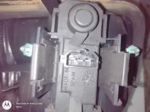 Foto de PILOTO TRASERO DERECHO INTERIOR SEAT LEON (1M1) referencia 1M6945092B foto 4