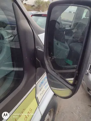 Foto de RETROVISOR DERECHO FORD TRANSIT COMBI (TT9) 2.4 TDCi CAT (116 CV / 85 KW)