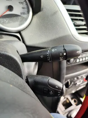 Foto de MANDO MULTIFUNCION PEUGEOT 207 1.6 16V HDi (90 CV / 66 KW) foto 3
