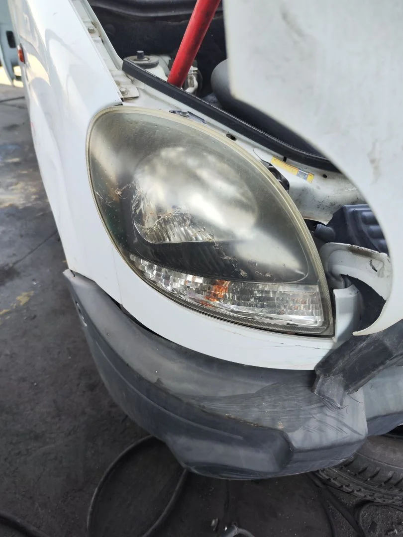 Foto de FARO DERECHO RENAULT KANGOO I (F/KC0) 1.9 dCi Diesel CAT (84 CV / 62 KW) referencia 7701069081